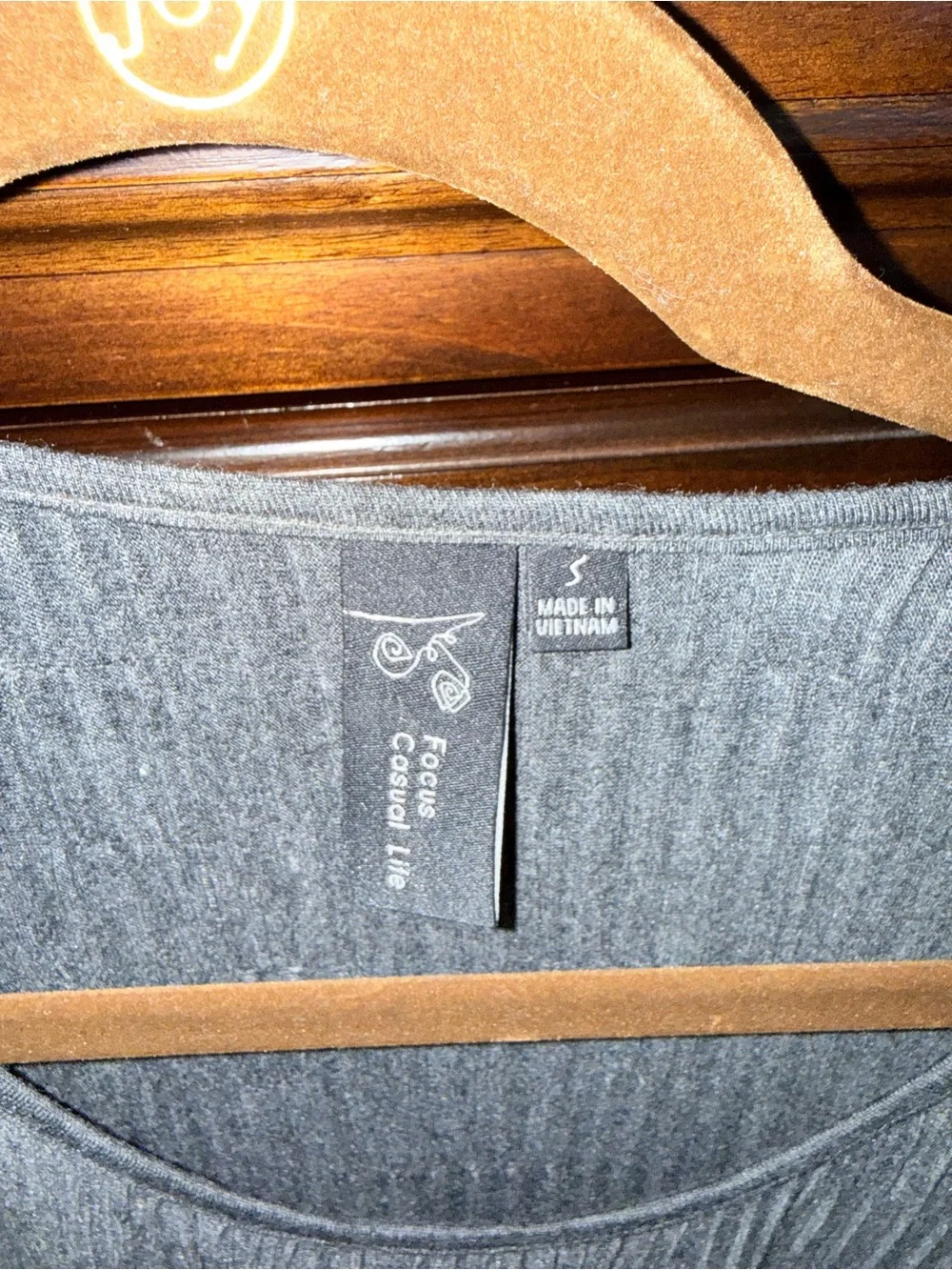 Gray Ribbed Knit Top - Picture 2 of 2